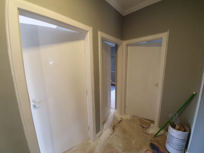 PINTURAS PORTAS E BATENTES