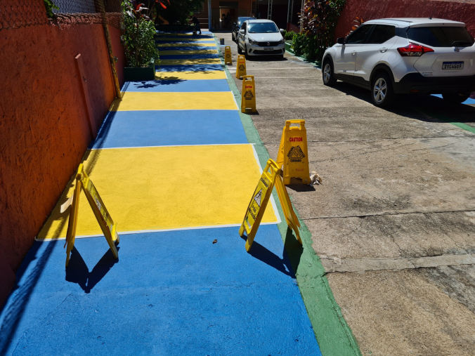 ESCOLA PINTURA PISO ANTES